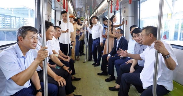 Chủ tịch Hà Nội: Sớm vận hành metro Nhổn - ga Hà Nội để dân trải nghiệm