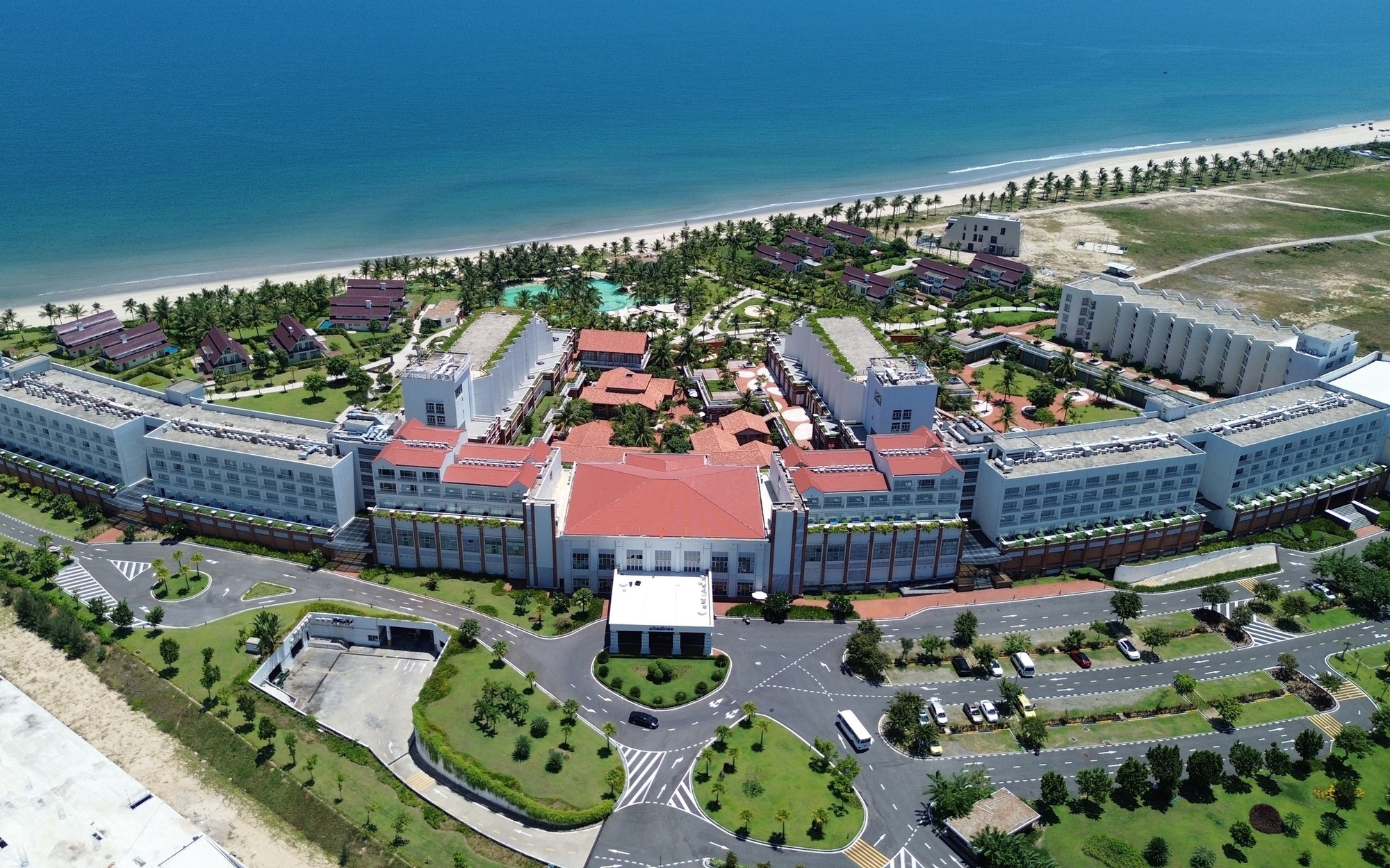 Dự án 2.100 tỉ đồng đòi căn hộ: Cấp sai 16 sổ đỏ chưa thể thu hồi - Ảnh 4