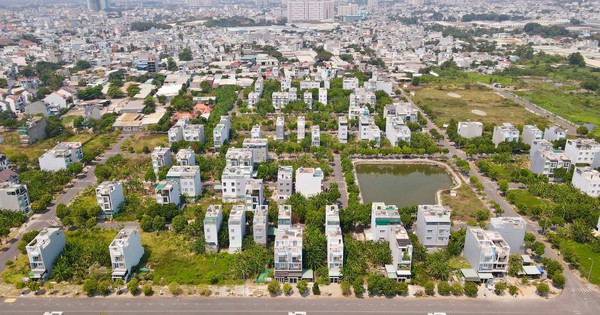 TS. Lê Xuân Nghĩa: Nếu không kịp thời tháo gỡ các vướng mắc, thị trường bất động sản sẽ tiếp tục rơi vào vòng luẩn quẩn