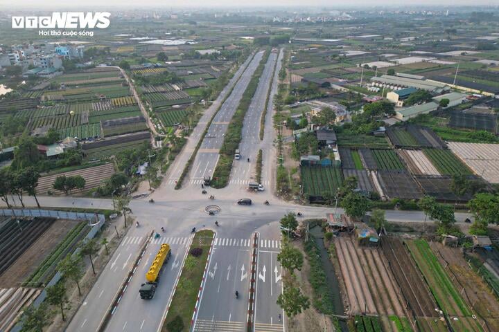 Ngắm tuyến đường 10 làn xe nối Tây Hồ với Sơn Tây từ trên cao - Ảnh 10