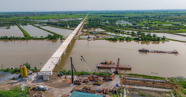 Tuyến đường bộ ven biển tỉnh Thái Bình dài 35km, có cầu vượt sông Hồng 2km vừa được Phó Thủ tướng điều chỉnh mức đầu tư lên hơn 4.800 tỷ đồng