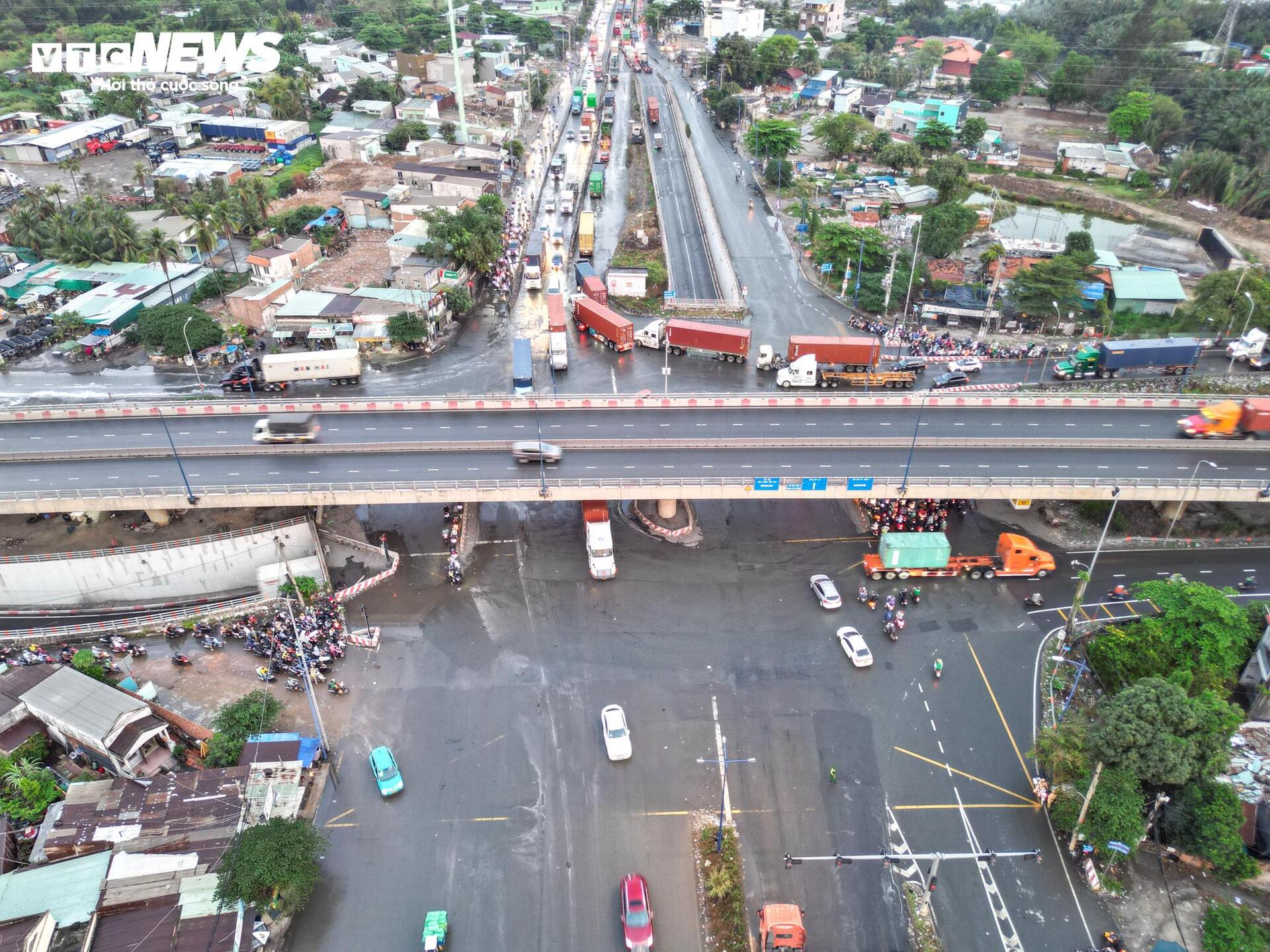 Vướng mặt bằng, dự án 'giải cứu kẹt xe' cửa ngõ TP.HCM tiếp tục đình trệ - Ảnh 6