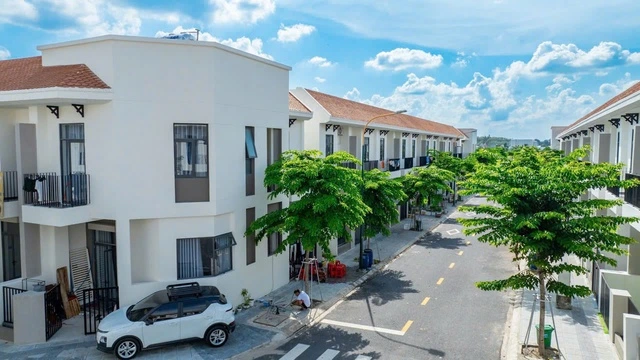 Vốn rẻ bơm ra, bất động sản hưởng lợi - Ảnh 2