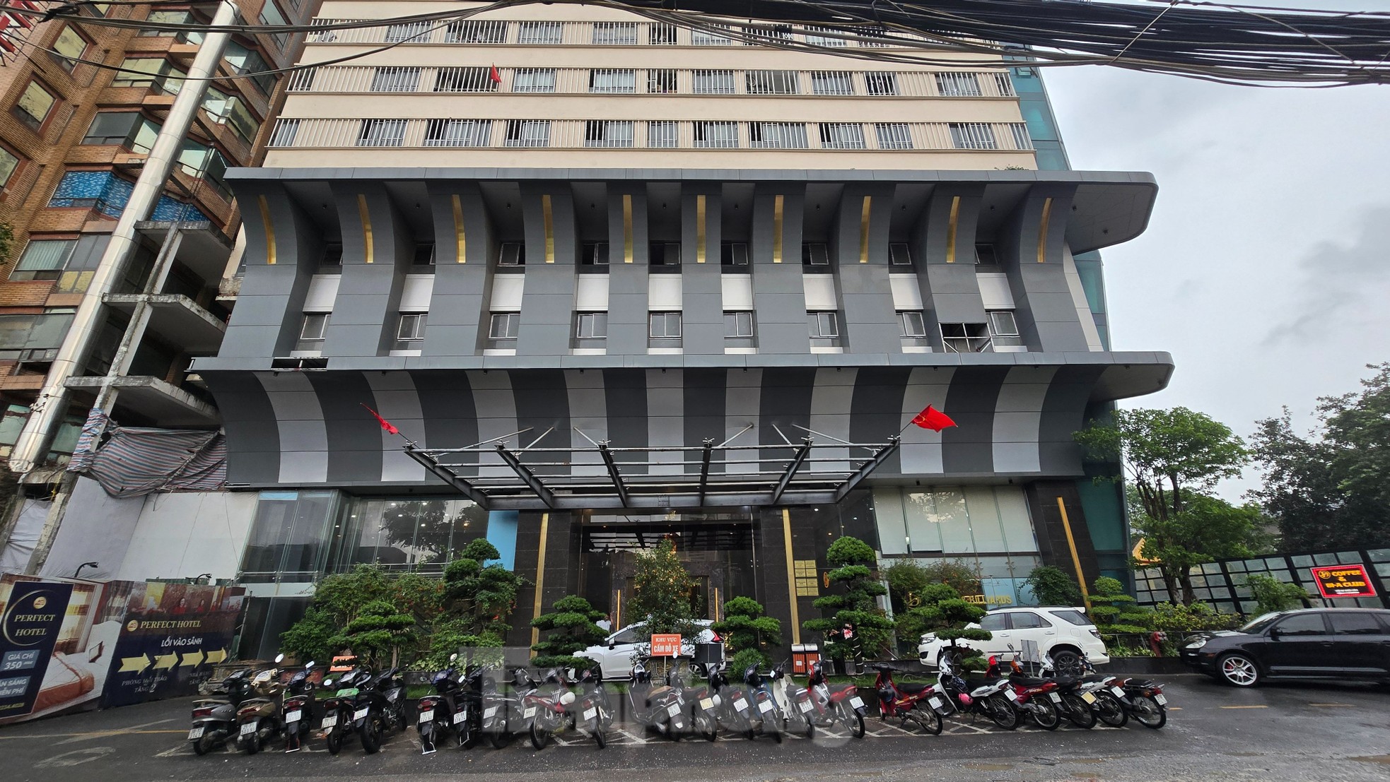 Cận cảnh nhiều chung cư, văn phòng tại quận Hà Đông chưa nghiệm thu PCCC đã đưa vào hoạt động - Ảnh 1