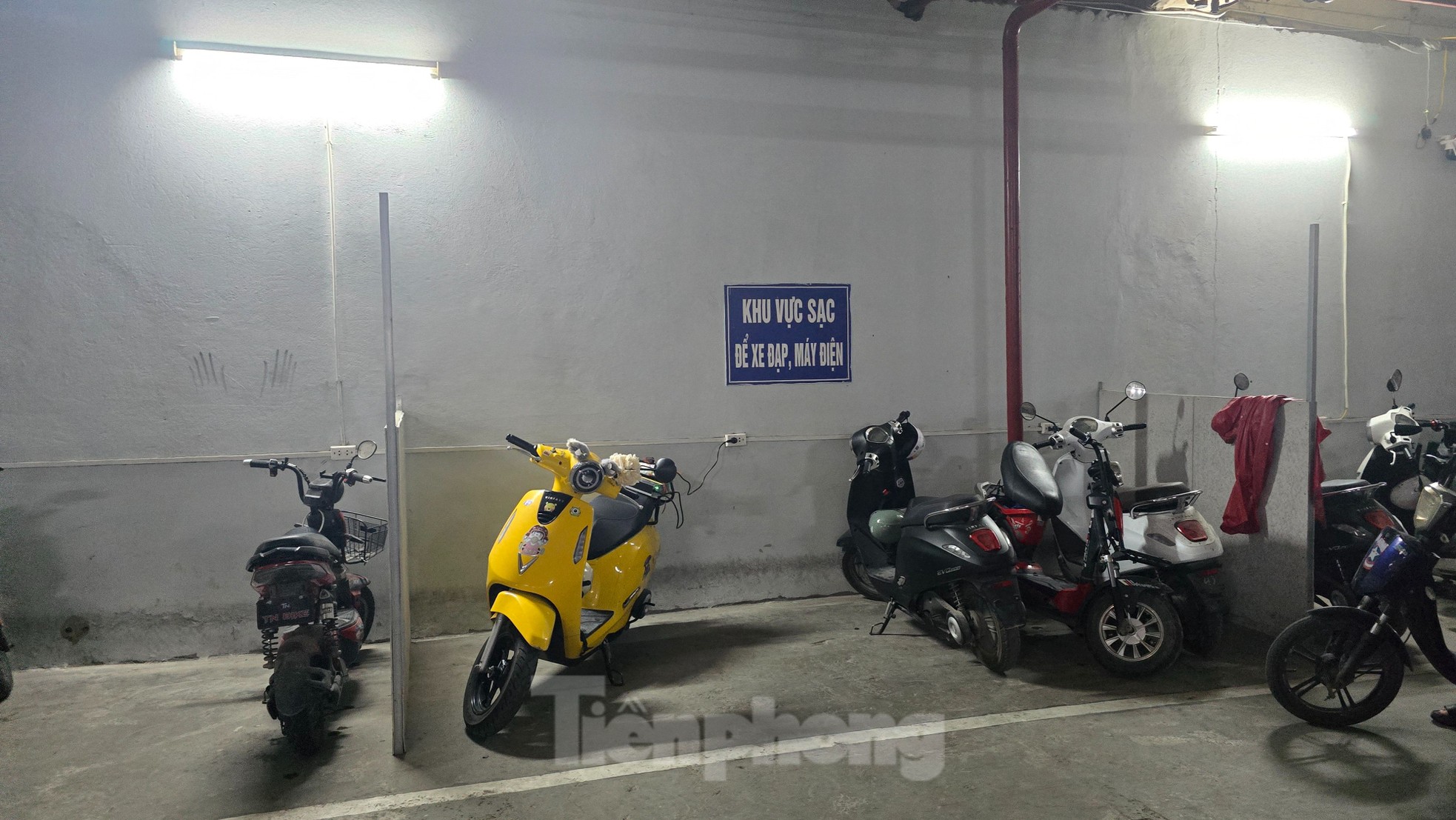 Cận cảnh nhiều chung cư, văn phòng tại quận Hà Đông chưa nghiệm thu PCCC đã đưa vào hoạt động - Ảnh 5