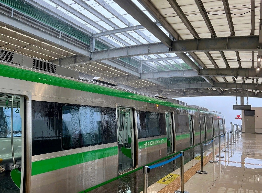 Hà Nội: Cận cảnh các hạng mục xuống cấp, hư hỏng tại ga tàu Yên Nghĩa - Ảnh 4