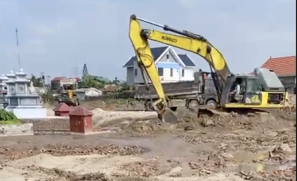 Hà Nội: Sau vụ 2 lãnh đạo cấp xã bị tạm đình chỉ, huyện yêu cầu báo cáo tình trạng vi phạm đất đai - Ảnh 1