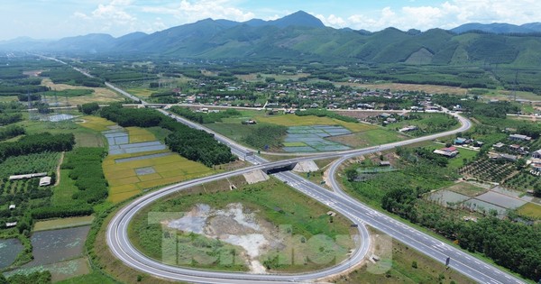 Giá đất nền tăng do yếu tố đầu cơ từ thông tin sáp nhập?
