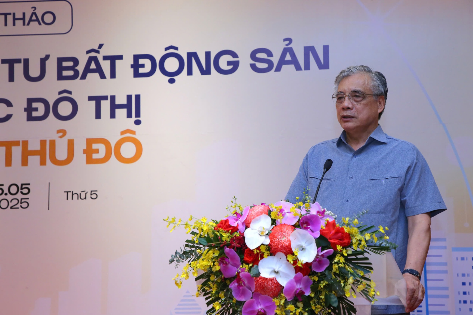 PGS.TS Trần Đình Thiên: Tăng trưởng không thể bám mãi vào "mặt đất" mà cần mở rộng sang không gian số, không gian biển, thậm chí là vũ trụ - Ảnh 1