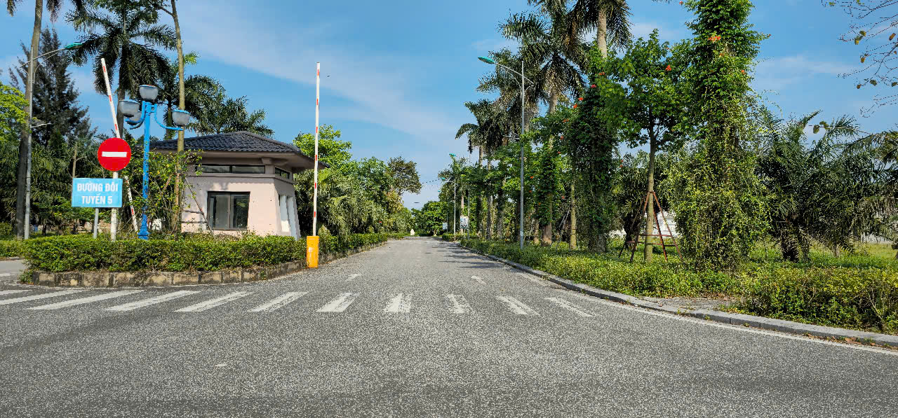 Cận cảnh khu đô thị hơn 1.400 tỉ đồng quá hạn tiến độ 6 năm vẫn chưa hoàn thành - Ảnh 11