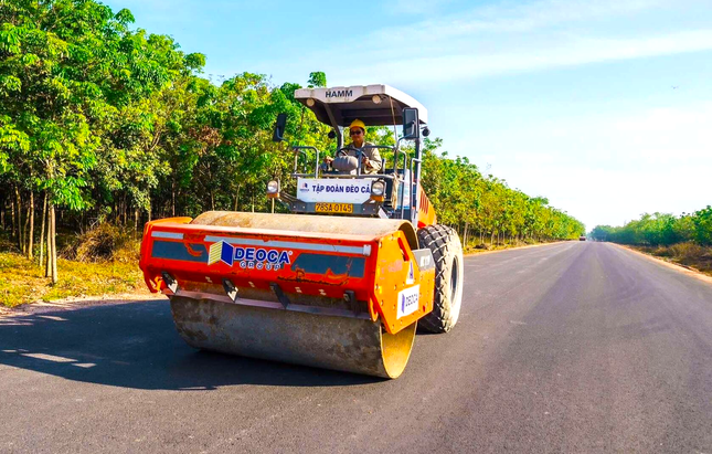 Dự án đường Hồ Chí Minh qua 4 tỉnh phía Nam vừa 'lỡ hẹn' về đích - Ảnh 3