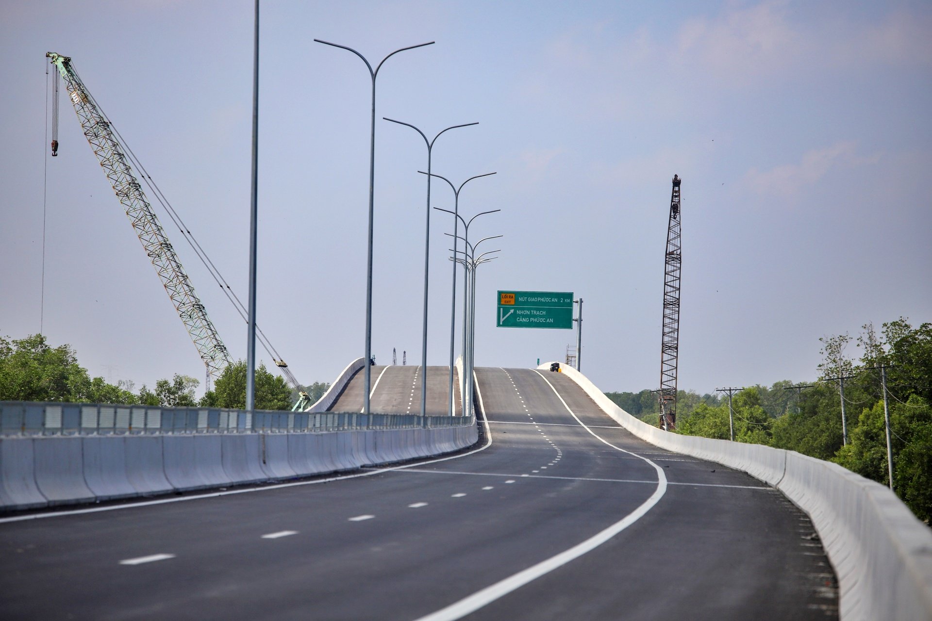 Cận cảnh các tuyến đường kết nối TP.HCM với Bà Rịa - Vũng Tàu trước sáp nhập - Ảnh 11