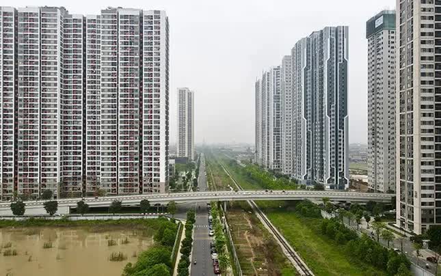 Cảnh báo nhà đầu tư rơi vào tình trạng dòng tiền âm, lãi vay chồng chất - Ảnh 1