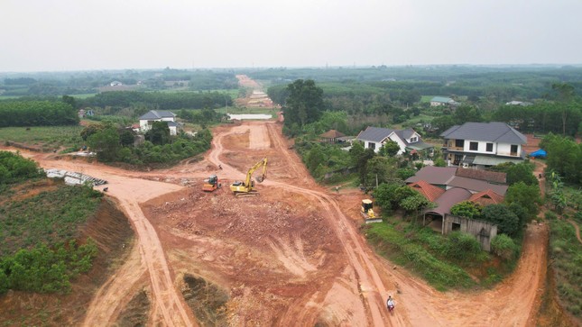Nhiều dự án ở Quảng Trị nguy cơ chậm tiến độ - Ảnh 1