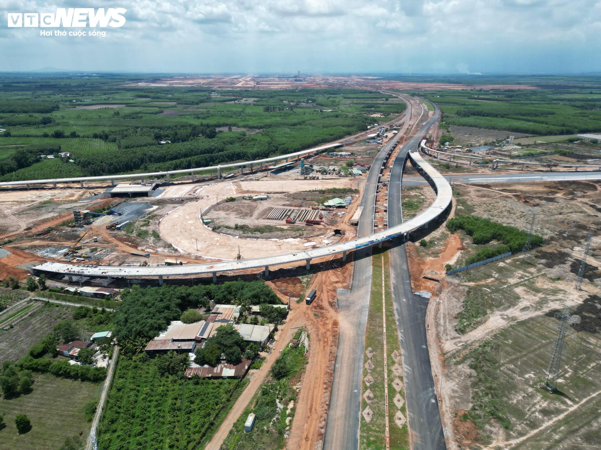 Diện mạo mới tuyến đường kết nối sân bay Long Thành trước ngày khai thác - Ảnh 2