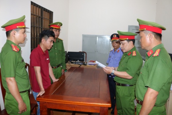 Khởi tố, bắt tạm giam Nhan Hải Duy và Nhan Công Trứ - Ảnh 2
