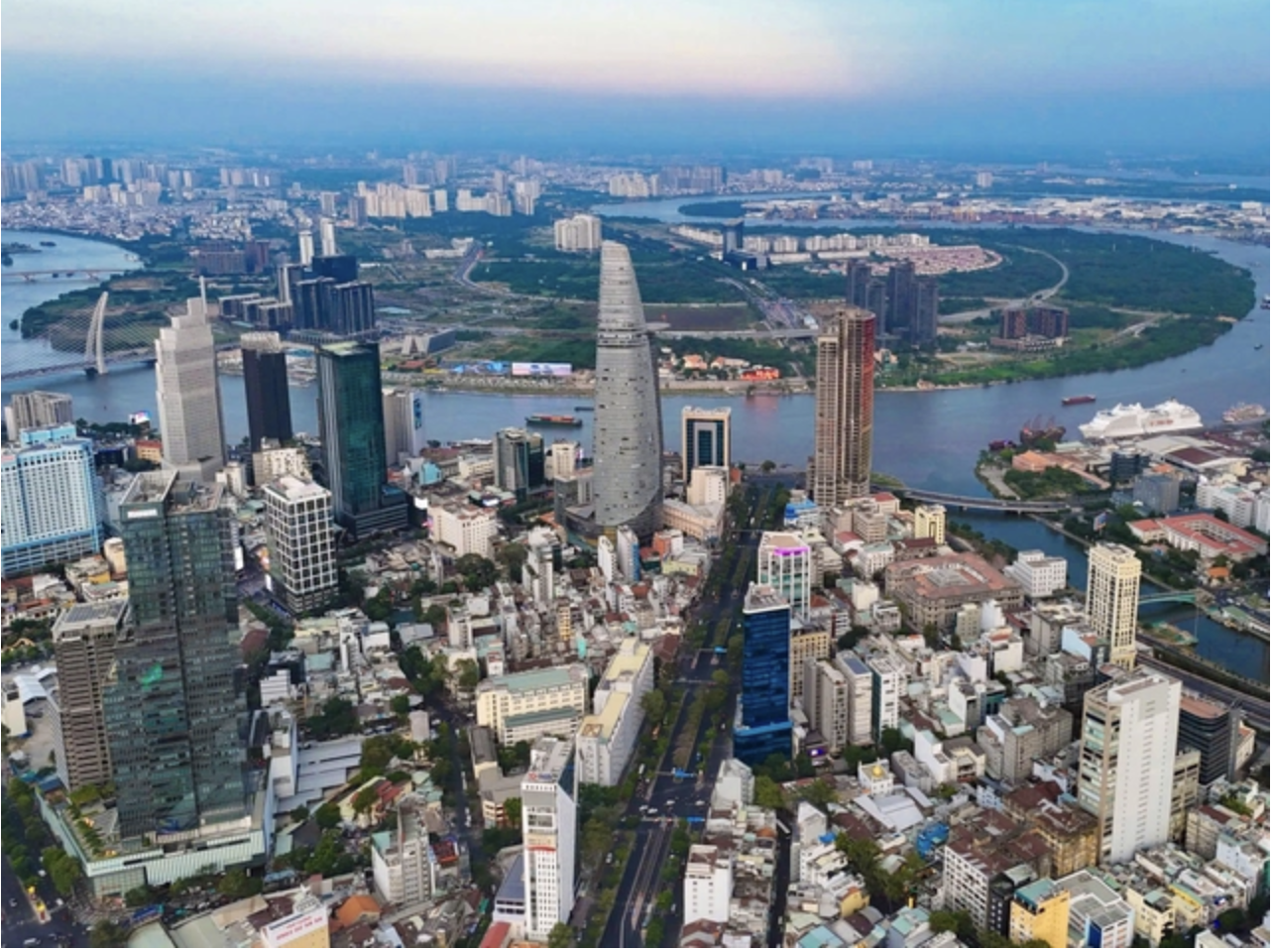 Phó Thủ tướng Thường trực Chính phủ Nguyễn Hòa Bình làm việc với lãnh đạo TP HCM - Ảnh 2