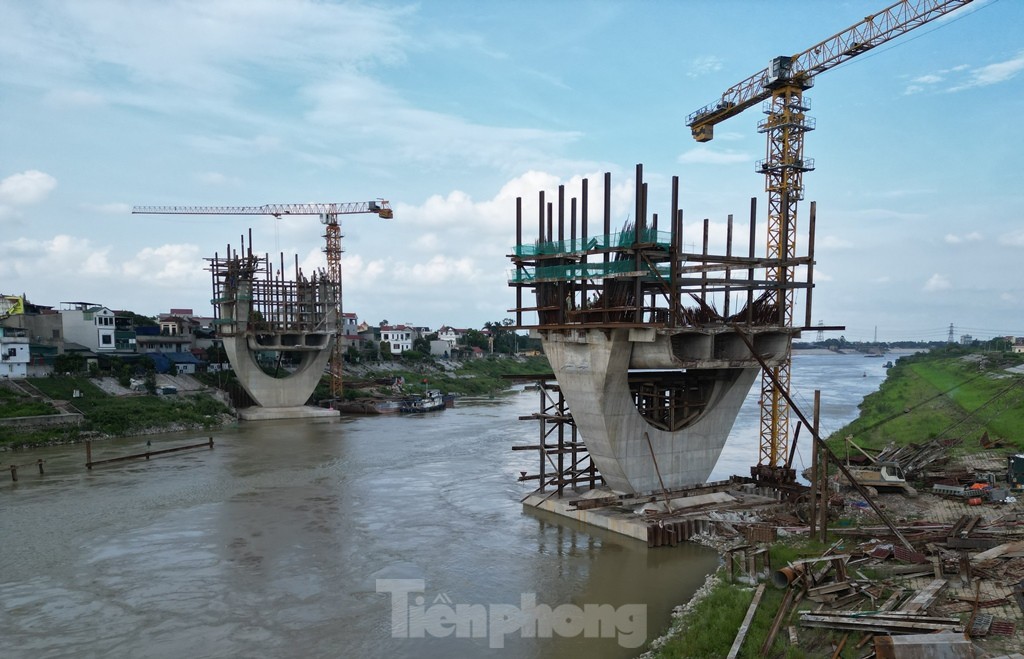 Cầu Đuống mới vẫn chơi vơi hai trụ cầu, chưa thể làm đường kết nối - Ảnh 4