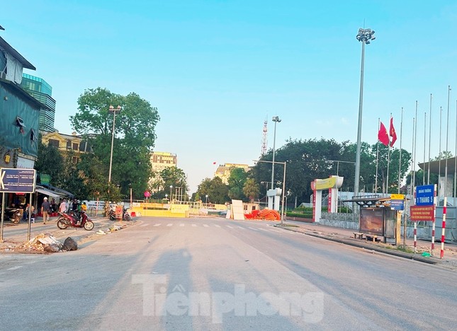 Hà Nội: Nhiều đoạn phố Trần Hưng Đạo tổ chức giao thông một chiều từ tối 12/5 - Ảnh 8
