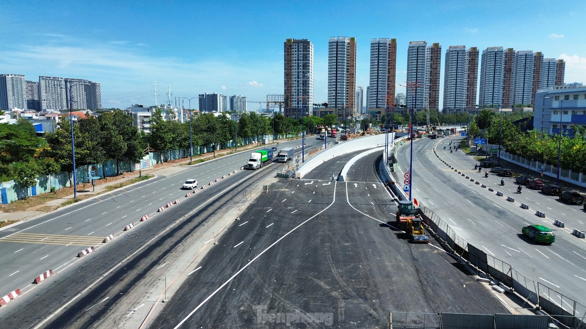 Cận cảnh hầm chui tại nút giao phía Đông TPHCM sắp thông xe - Ảnh 5