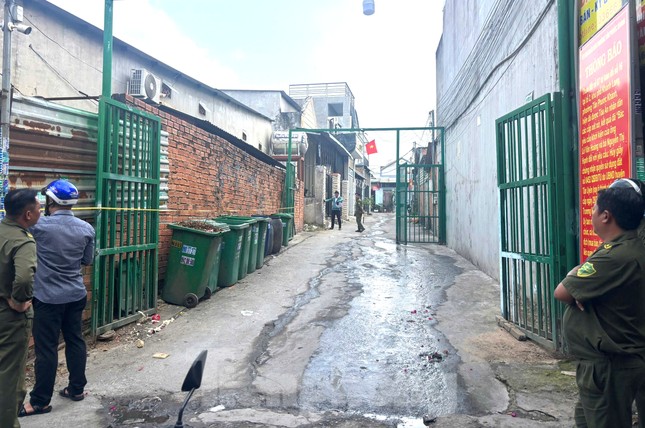 Công an vào cuộc vụ gần 50 căn nhà liền kề xây trên đất nông nghiệp ở Bình Dương - Ảnh 2
