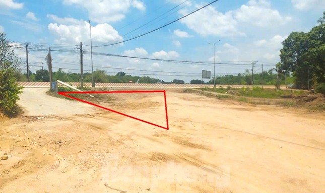 Dự án đường Hồ Chí Minh qua 4 tỉnh phía Nam vừa 'lỡ hẹn' về đích - Ảnh 1