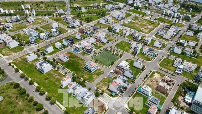 Khách hàng 'tố' chủ đầu tư khu đô thị thu phí vô lý, độc quyền xây dựng - Ảnh 1