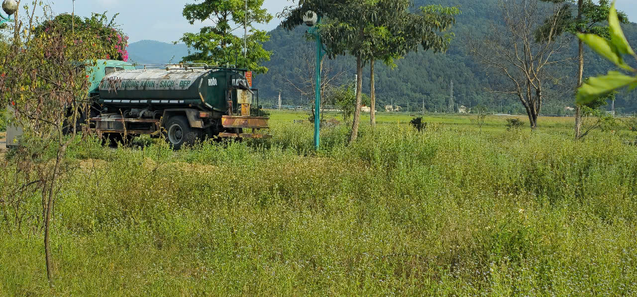 Cận cảnh khu đô thị hơn 1.400 tỉ đồng quá hạn tiến độ 6 năm vẫn chưa hoàn thành - Ảnh 12