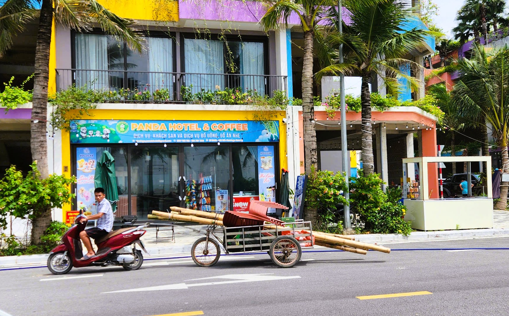 Vụ cảnh khó tin ở bãi biển nổi tiếng Thanh Hóa: Đồng loạt tháo dỡ - Ảnh 5