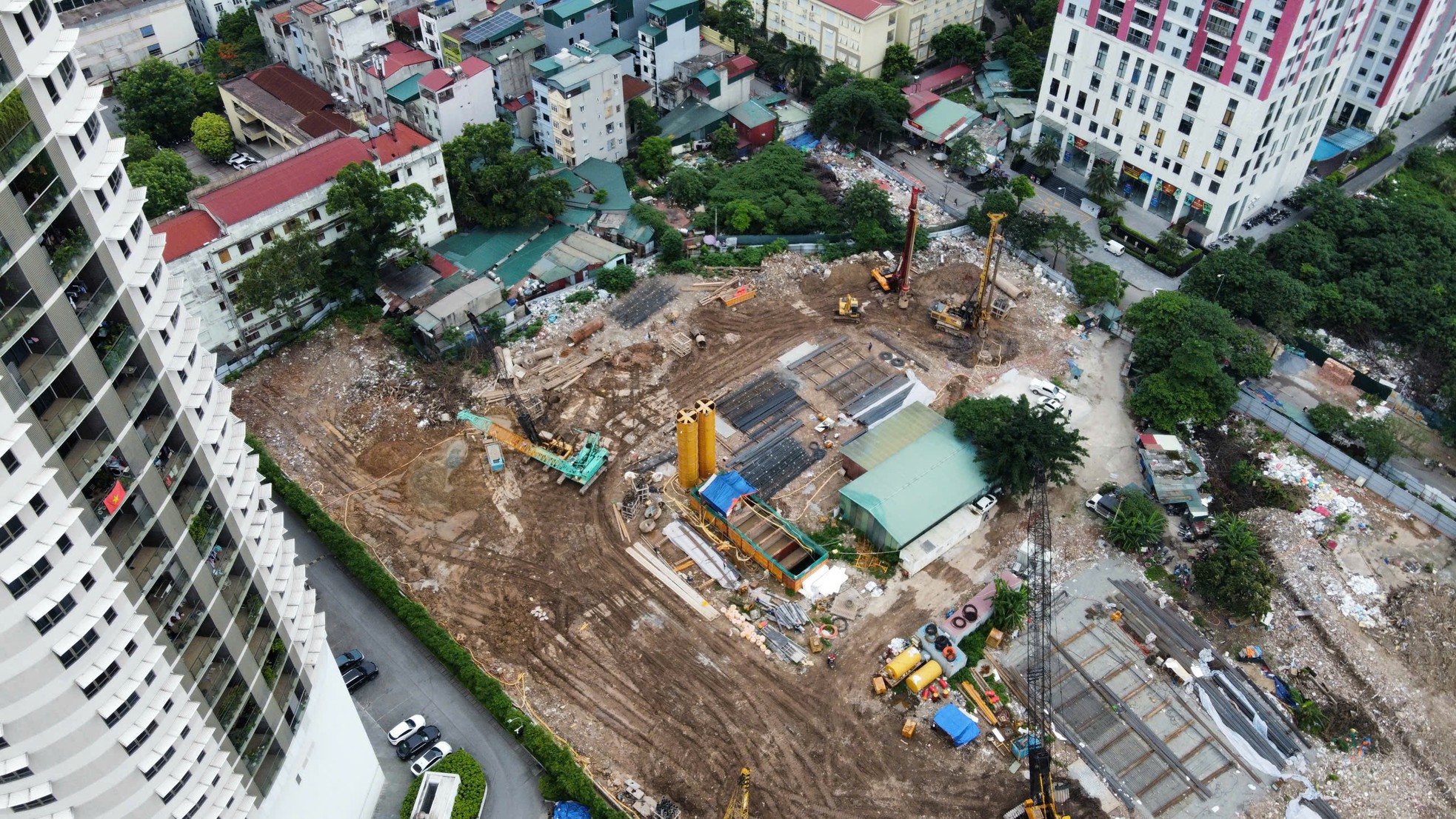 Cận cảnh khu 'đất vàng' 3 mặt tiền ở Hà Nội được đổi chủ sau nhiều năm bỏ hoang - Ảnh 6