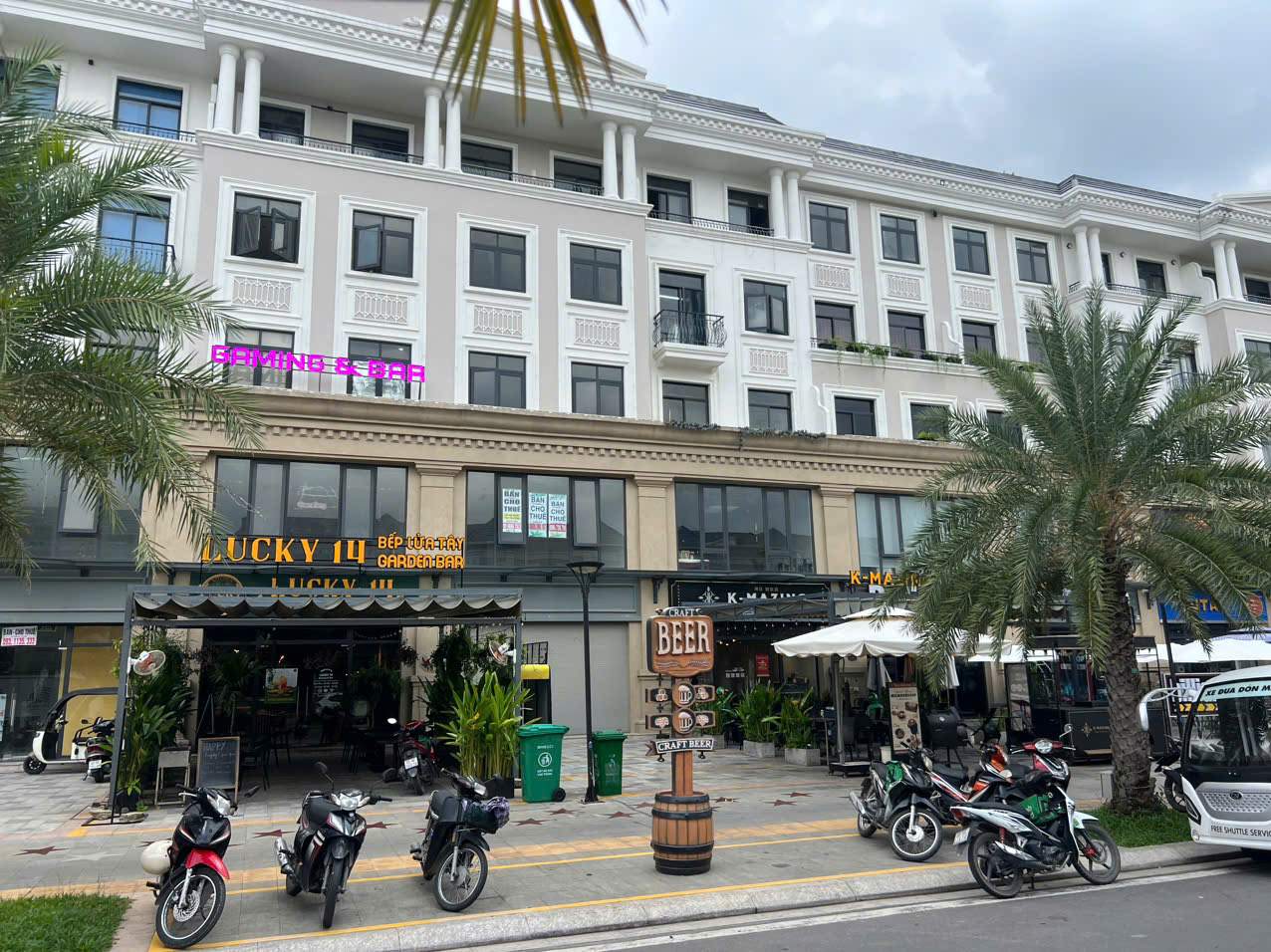 Shophouse triệu đô khu ven Tp.HCM: Chỗ hắt hiu, nơi sôi động, sự thật ít ai ngờ - Ảnh 11