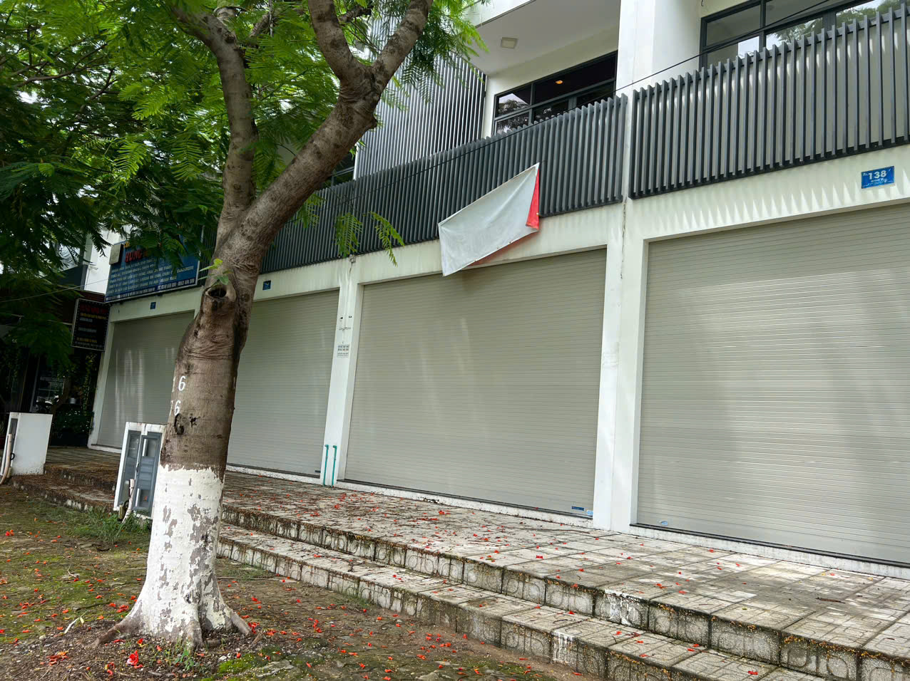 Shophouse triệu đô khu ven Tp.HCM: Chỗ hắt hiu, nơi sôi động, sự thật ít ai ngờ - Ảnh 19