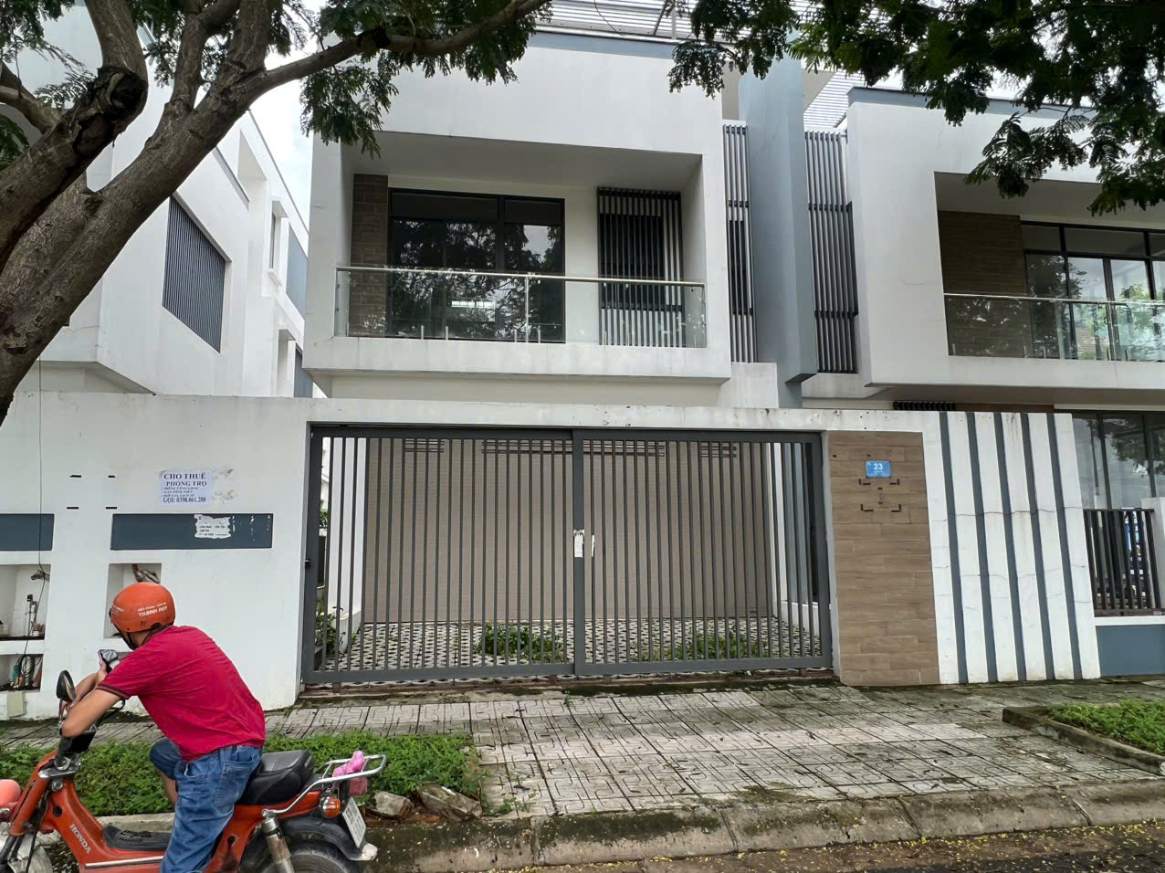 Shophouse triệu đô khu ven Tp.HCM: Chỗ hắt hiu, nơi sôi động, sự thật ít ai ngờ - Ảnh 5