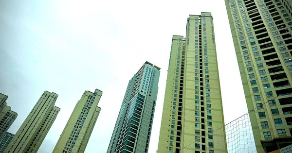 Gặp khó về tài chính, nhiều gia đình trẻ rao bán căn hộ