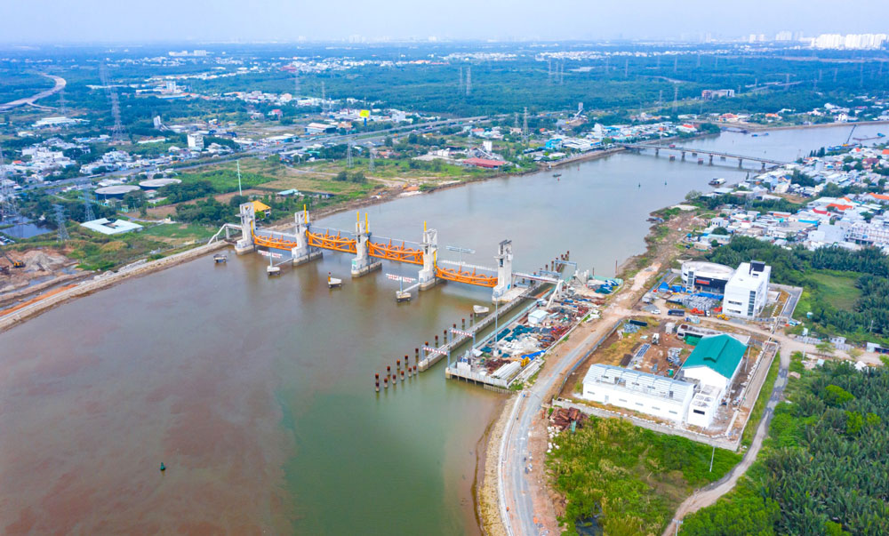 Đầu tư hàng ngàn tỉ đồng chống ngập ở TP HCM - Ảnh 1