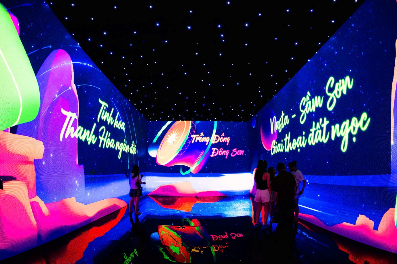 Du lịch Sầm Sơn hè bùng nổ với sự kiện “Sea the Soul” của Văn Phú - Ảnh 2