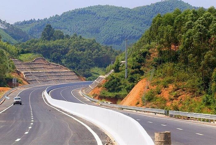 Gói thầu của Vinaconex tại cao tốc Vĩnh Hảo - Phan Thiết: Mới sử dụng 2 năm đã bong tróc, xuống cấp - Ảnh 1