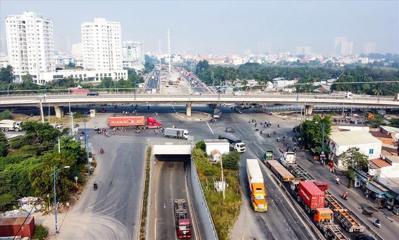 Diễn biến mới nhất về tiến độ xây cầu Cát Lái - Ảnh 1