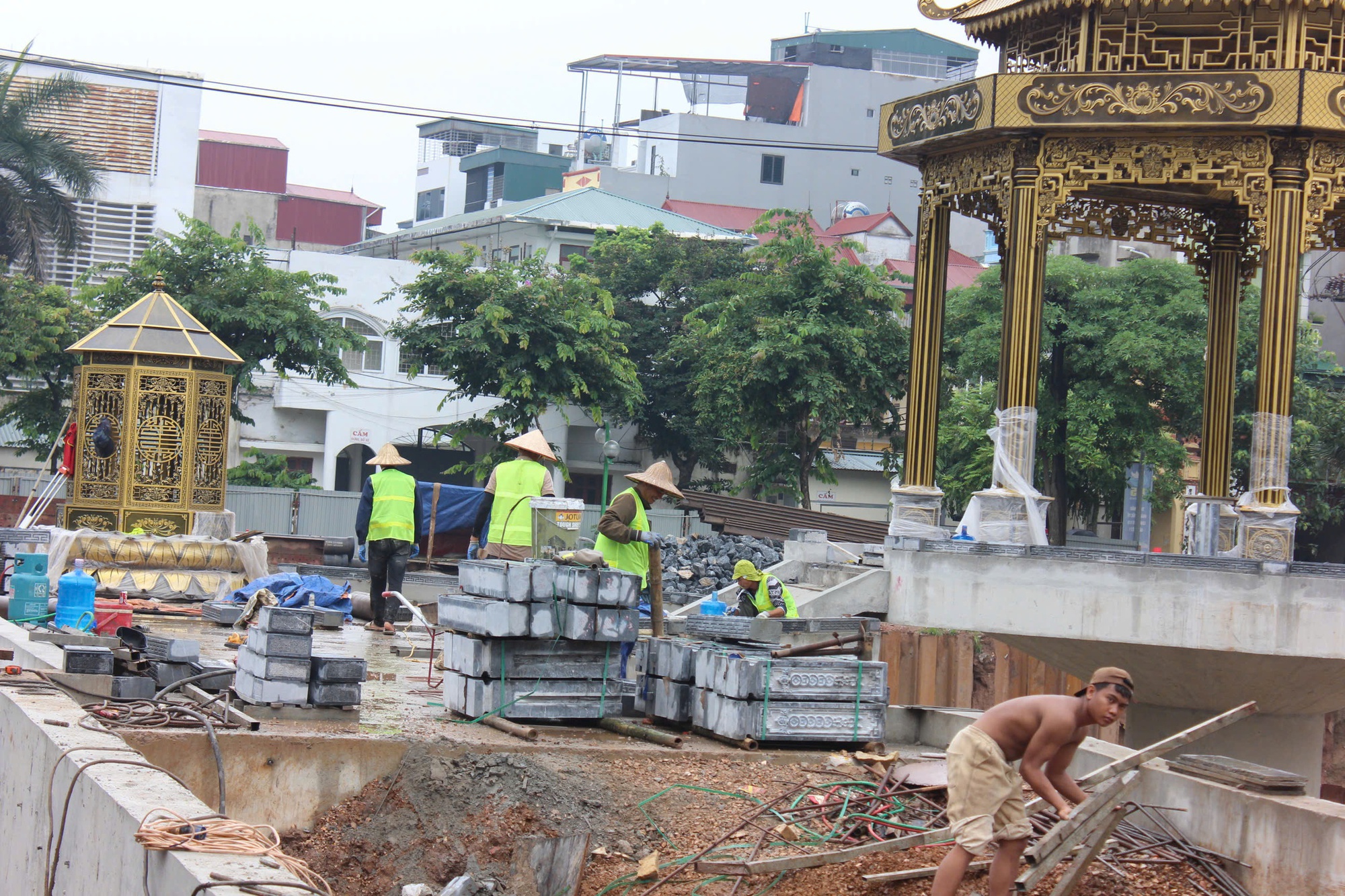 Cận cảnh đập dâng trong quá trình "hồi sinh" sông Tô Lịch - Ảnh 6