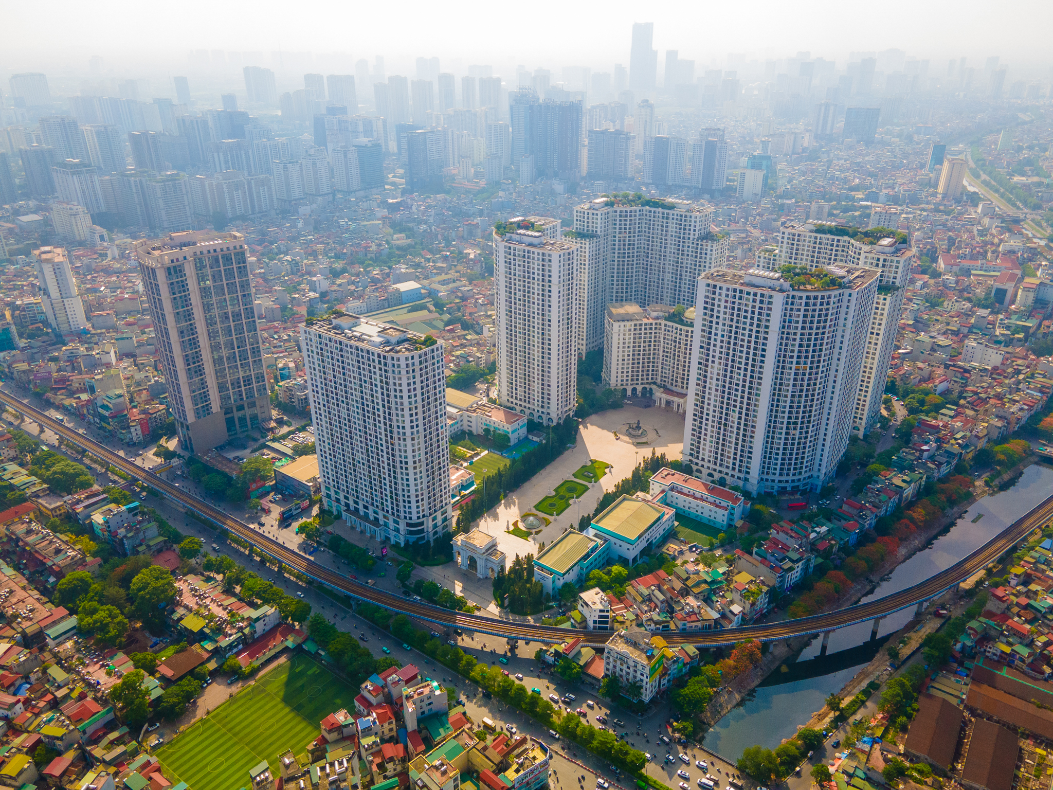 Trước khu Cao - Xà - Lá, đây là những nhà máy được Vingroup lột xác thành đô thị tỷ USD - Ảnh 5