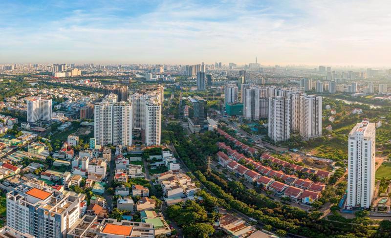 Hà Nội yêu cầu chuẩn bị đủ quỹ đất, nhà tái định cư phục vụ giải phóng mặt bằng, đẩy nhanh tiến độ đầu tư công - Ảnh 1