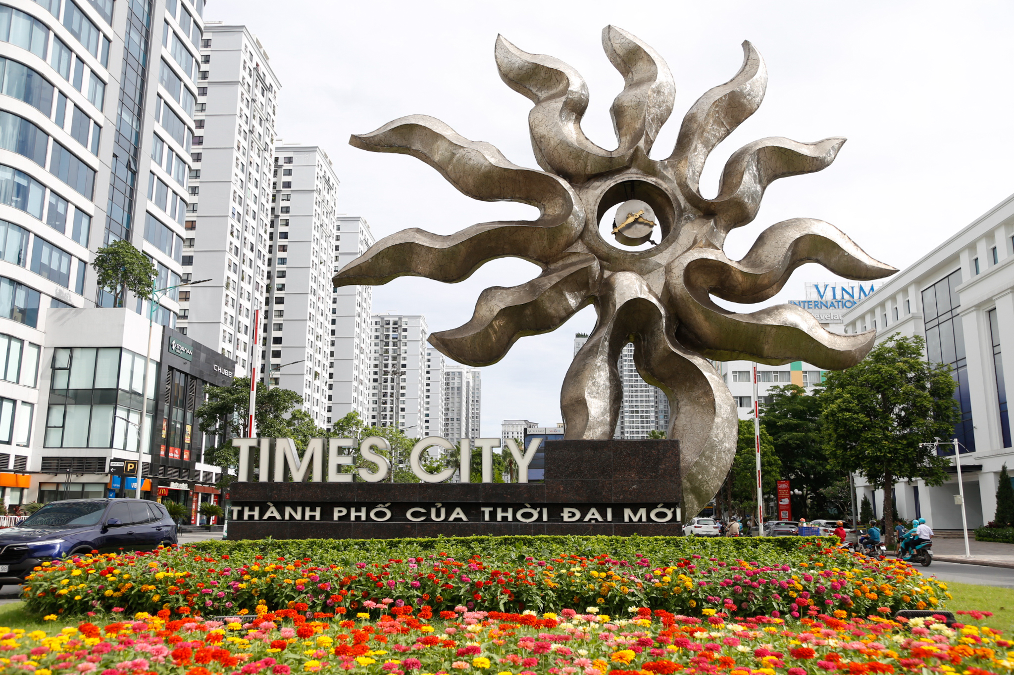 Trước khu Cao - Xà - Lá, đây là những nhà máy được Vingroup lột xác thành đô thị tỷ USD - Ảnh 9