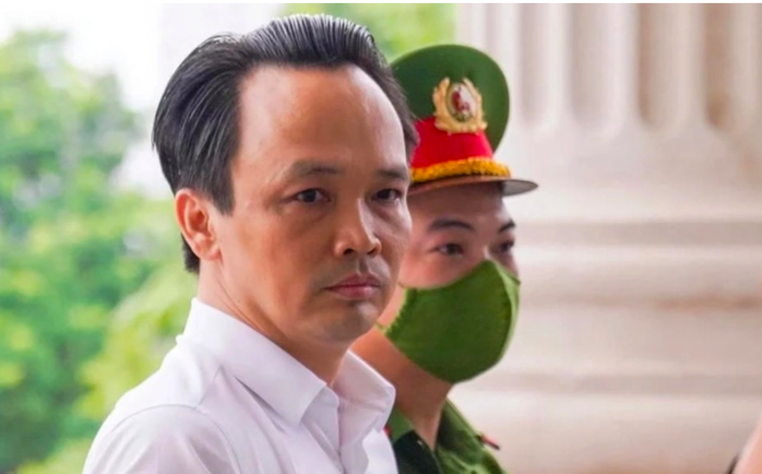Luật sư nói cựu chủ tịch FLC Trịnh Văn Quyết nguy cơ tử vong cao, xin xét xử vắng mặt - Ảnh 1