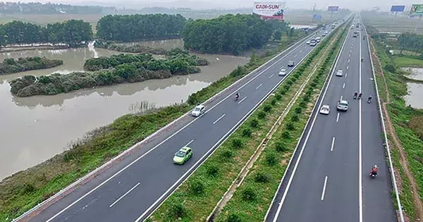 Lý do Bộ Xây dựng 'bác' đề xuất mở rộng cao tốc Hà Nội - Bắc Giang 8 làn xe