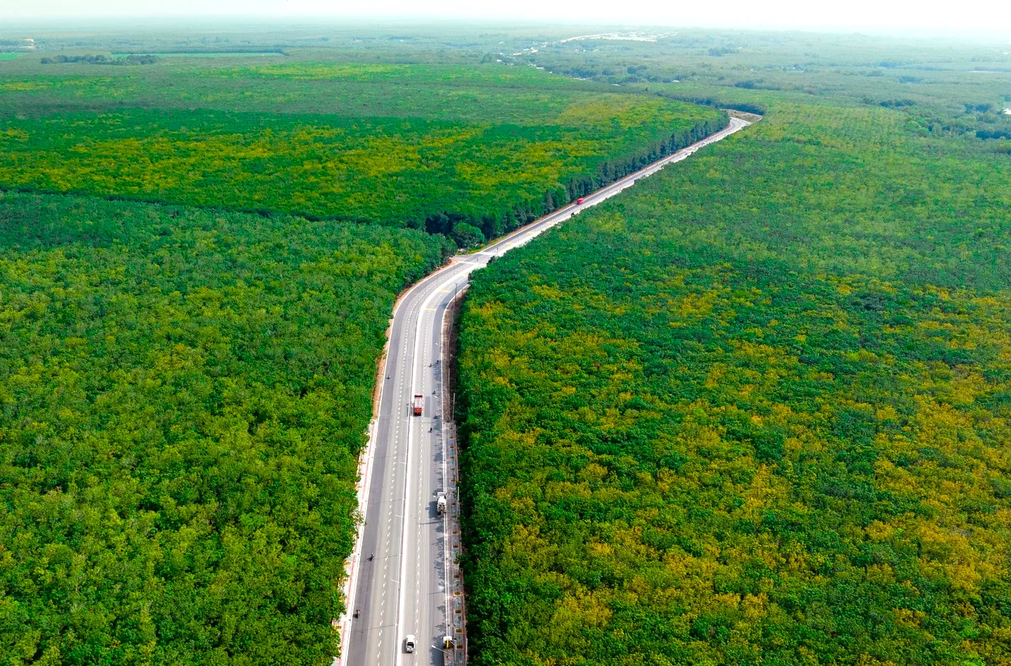 Ngắm tuyến đường băng qua rừng cao su nối Bình Dương với Tây Ninh vừa lên 6 làn - Ảnh 13