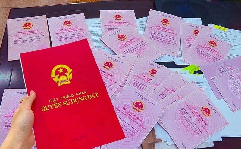 Hồ sơ cấp sổ đỏ đã được tiếp nhận trước ngày 1/7/2025 nhưng chưa được giải quyết thì xử lý thế nào? - Ảnh 1