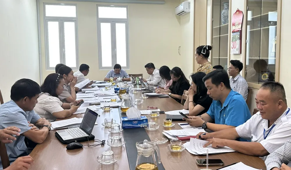 Ưu tiên gỡ vướng, cấp sổ hồng cho người mua nhà trước - Ảnh 1
