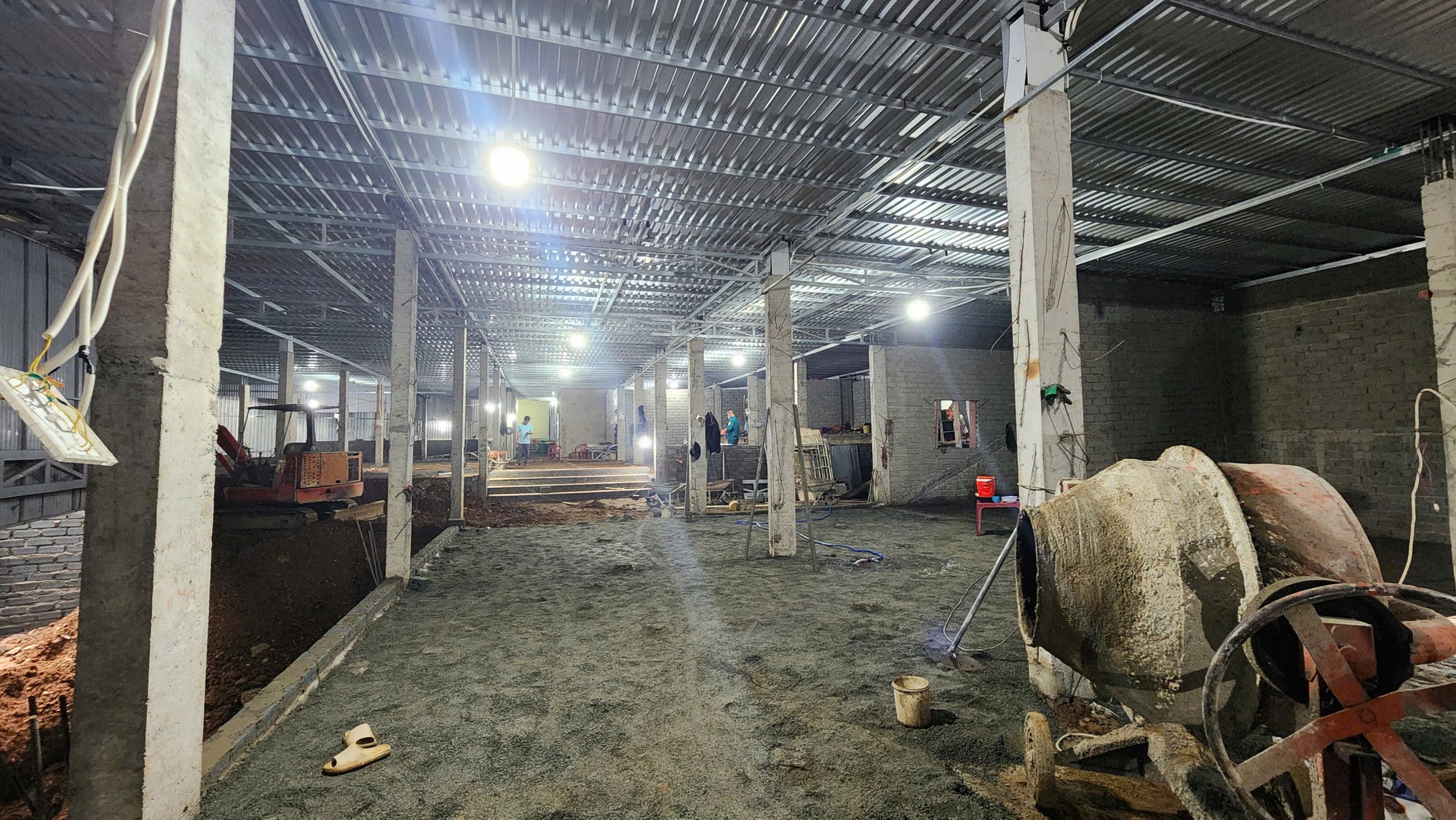 Công trình "khủng" 740 m2 xây không phép trên đất rừng đèo Bảo Lộc - Ảnh 2