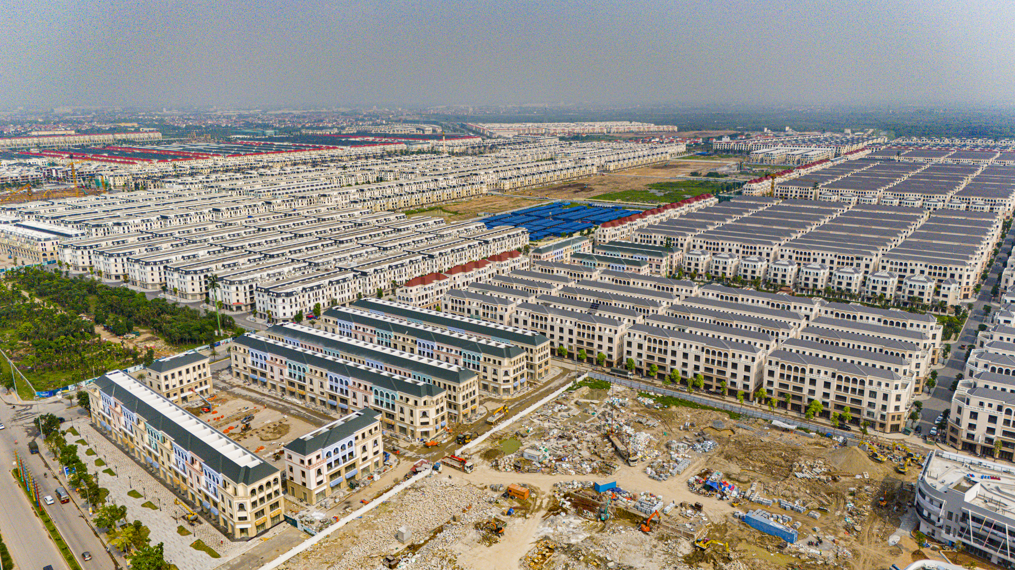 Bất ngờ như Hưng Yên: trước thềm sáp nhập liên tiếp phá vỡ kỷ lục hút vốn đầu tư và thu ngân sách nhờ “chìa khóa” tỷ USD đến từ bất động sản - Ảnh 2