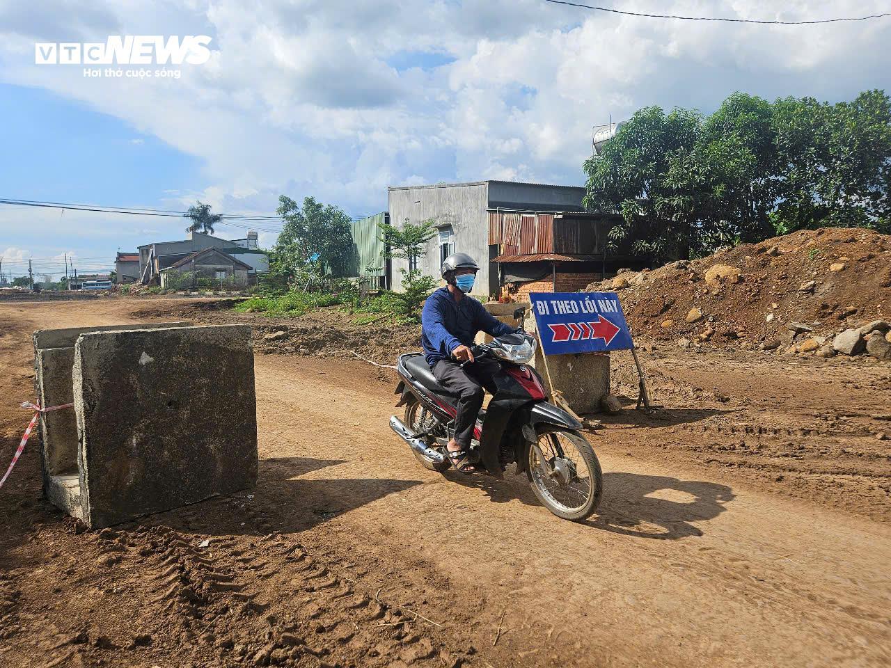 Sau 5 năm khởi công, đường Hồ Chí Minh đoạn tránh Buôn Ma Thuột vẫn còn dang dở - Ảnh 8